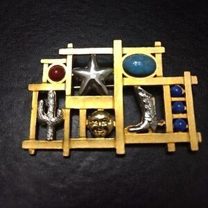 *Sale* Western-ish themed brooch